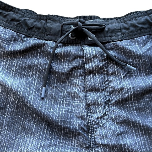 Mens Speedo Swim Trunks Size Large Black and Gray - Picture 2 of 9